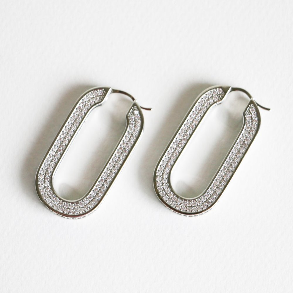 Hoop U Shape earrings - Picture 2 of 3